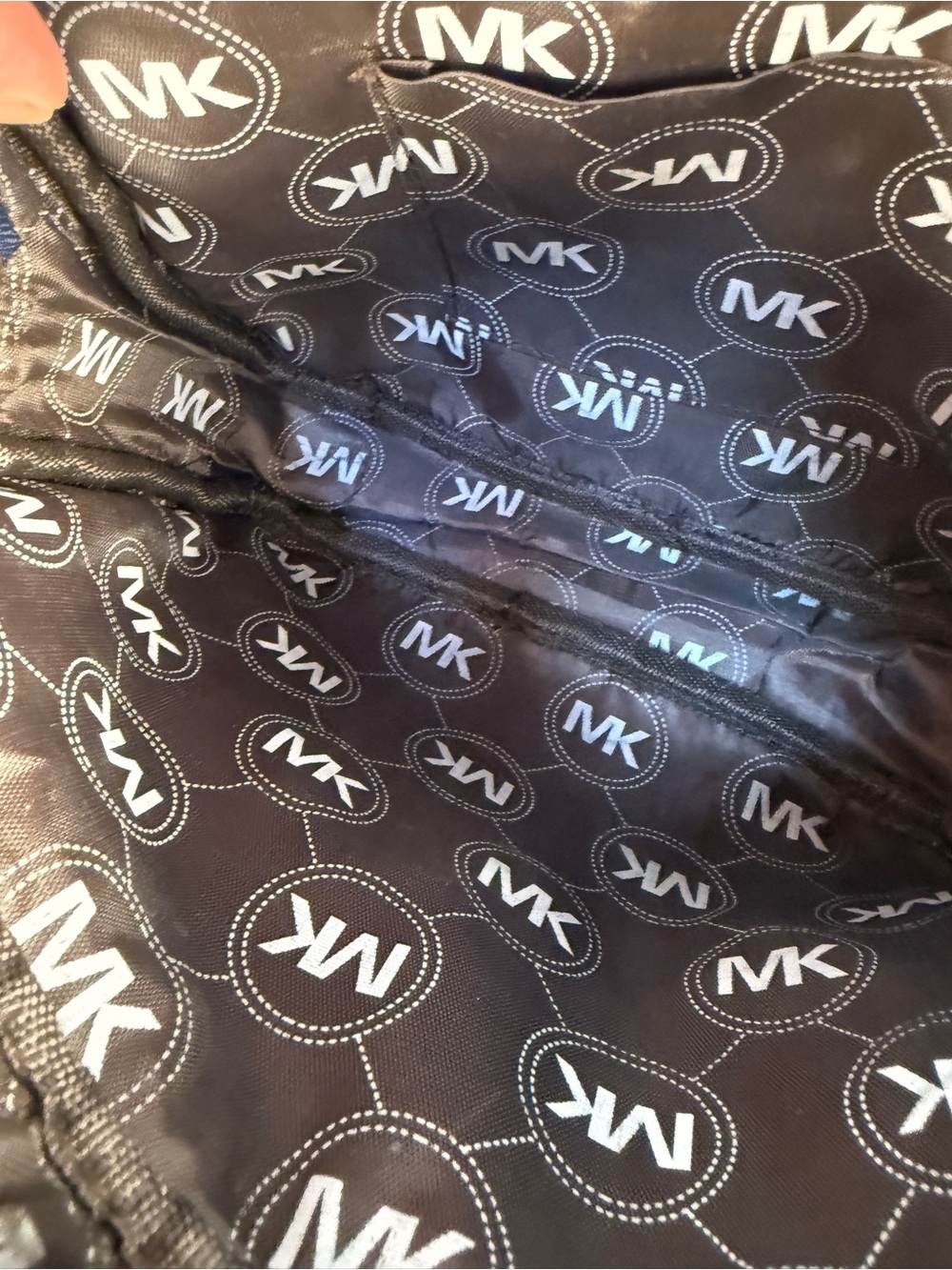 Michael Kors Navy Pebble Leather Jet Set Crossbody Camera Bag + Gold Chain - EUC - Picture 10 of 15